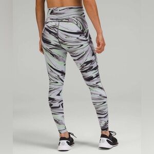 Lululemon Swift Speed High-Rise Tight 28" in Paint Glide Warp Multi Size 6